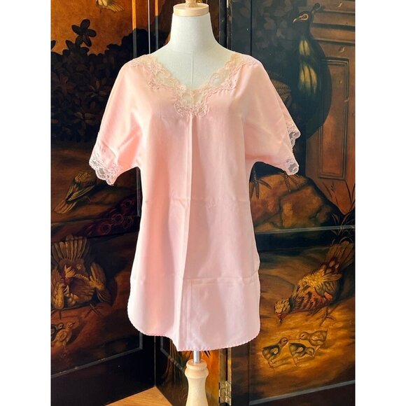 Vintage Nightgown Pink Lace Short Gown All Polyester USA Size Medium - Picture 3 of 6
